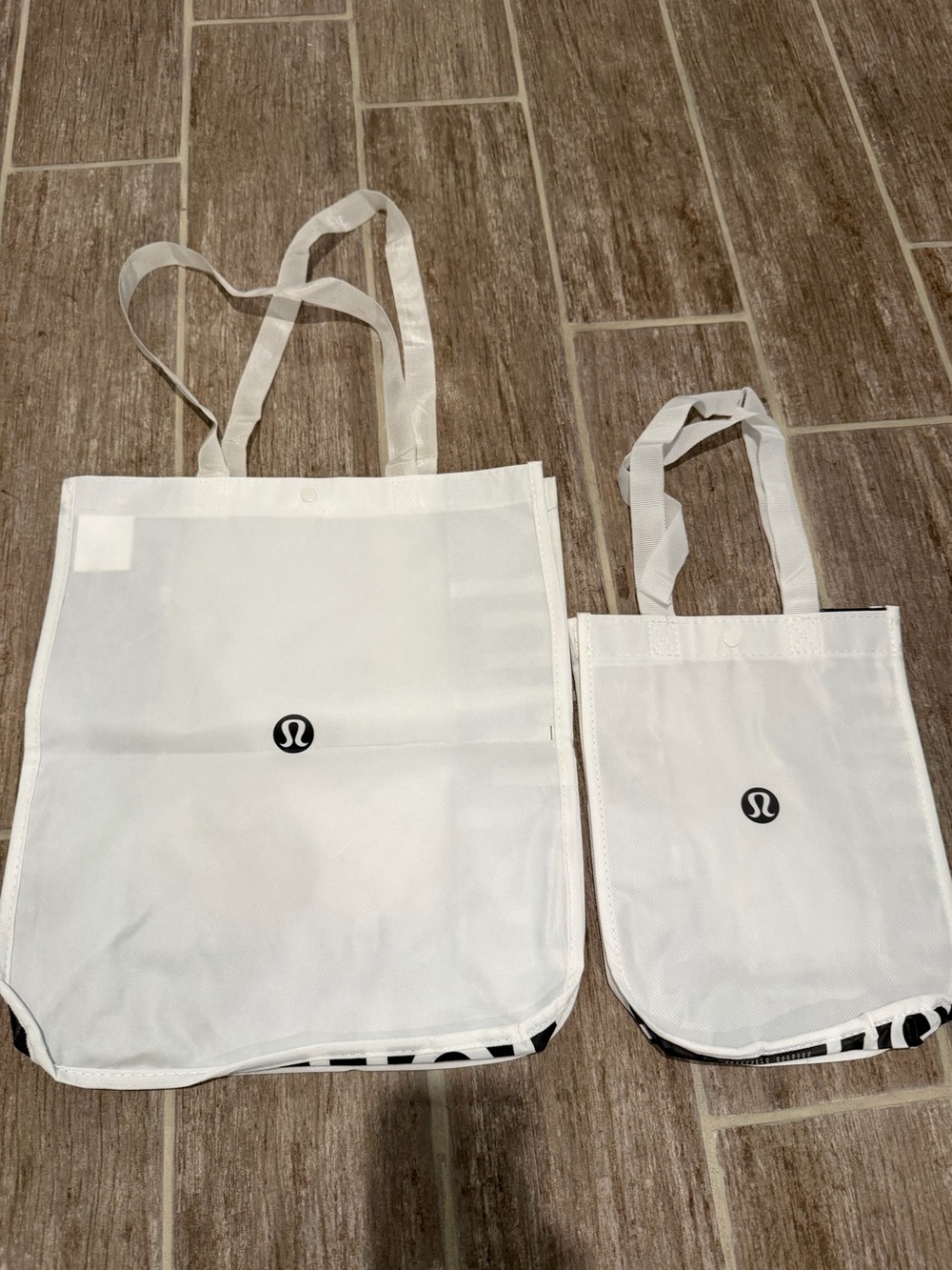 LULULEMON ATHLETICA WHITE BLACK reusable shopping bags tote